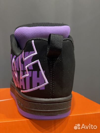 DC Shoes Court Graffik Black Sabbath Дутыши