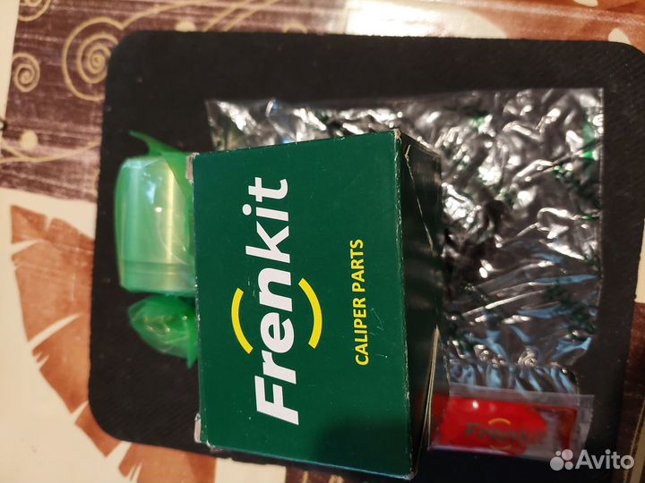 Ремкомплект суппорта с поршнем Frenkit 248944