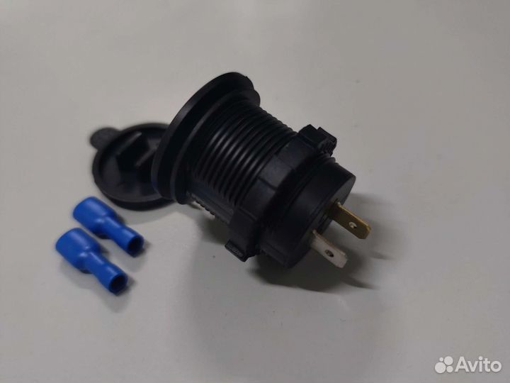 З/У автомобильное врезное (2USB/3A/3A/QC3.0)