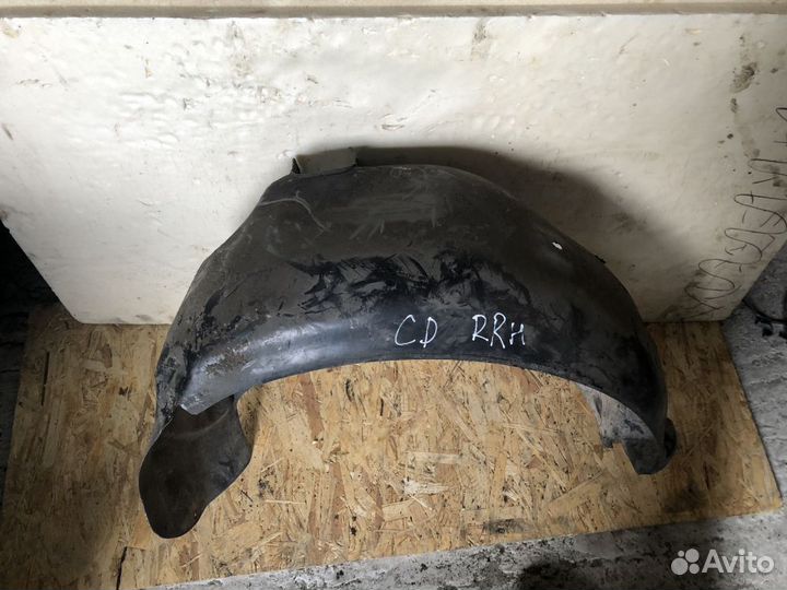 Подкрылок задний правый opel corsa D