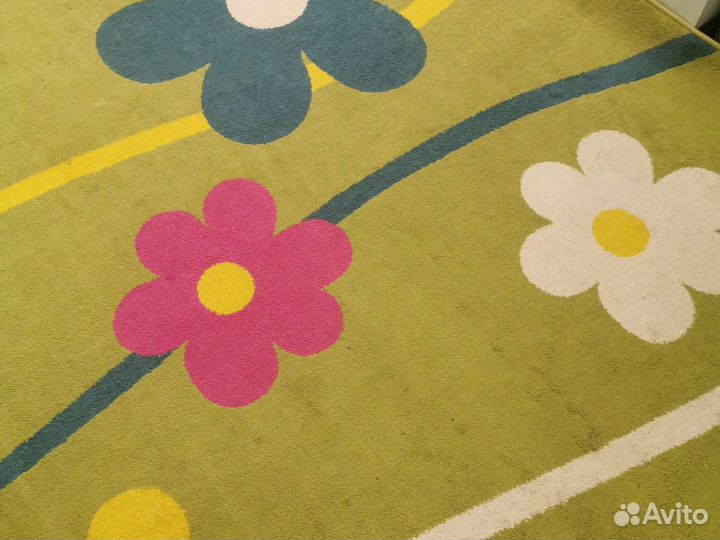 Продам ковёр 3 на 2