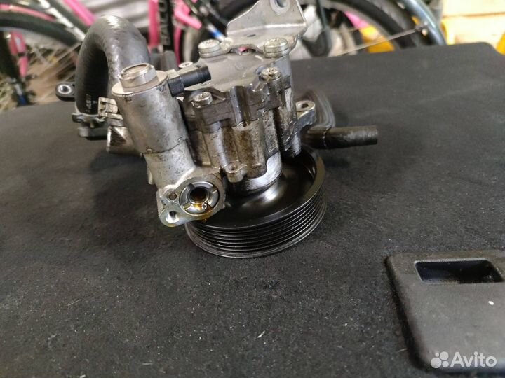 Насос гидроусилителя руля Mercedes-Benz C-Класс