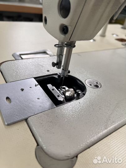 Прямострочная промышленная швейная машина
