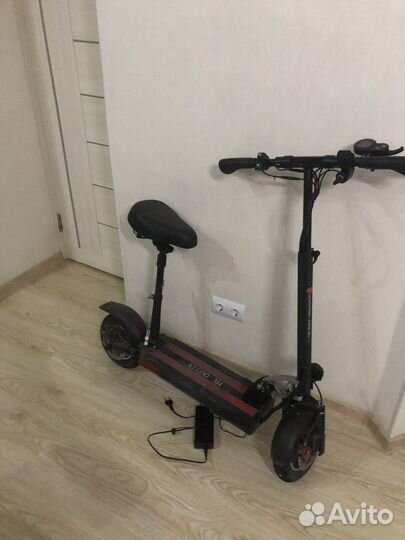 Самоката kugoo m4