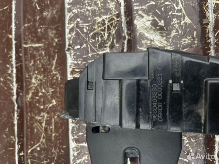 Замок багажника Peugeot 308 1.6 EP6 2009