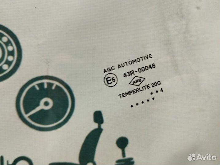 Стекло двери заднее левое Renault Duster K4MA606