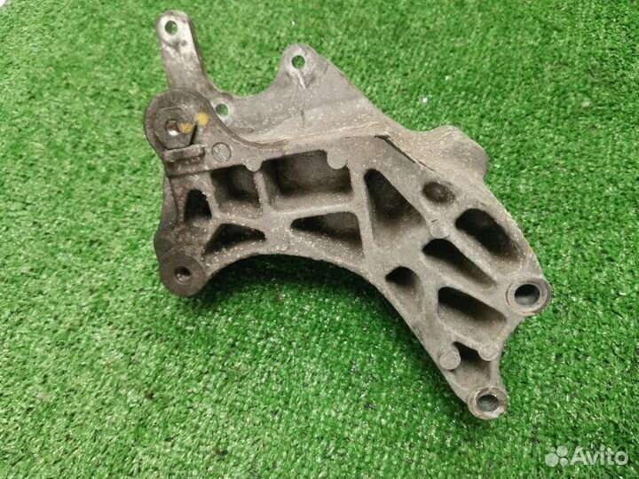 Кронштейн двигателя Dodge Caliber 1.8 EBA 2007