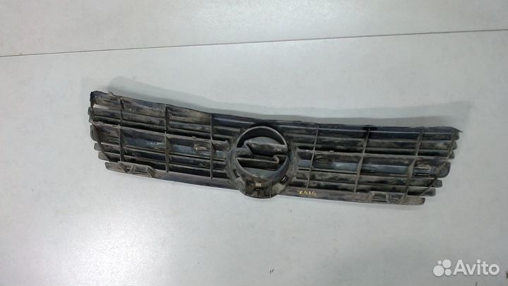 Решетка радиатора Opel Omega B, 1994