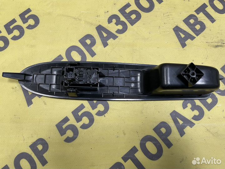 Кнопка стеклоподъемника пп Citroen C4 2