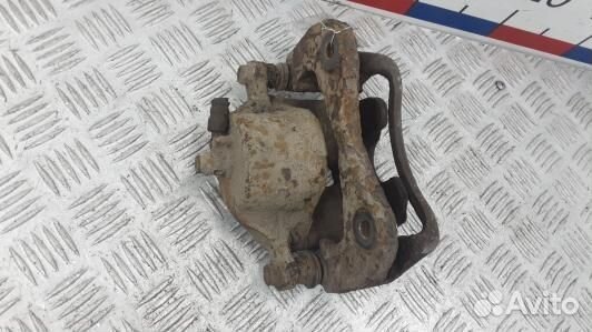 Суппорт тормозной передний правый hyundai tucson J