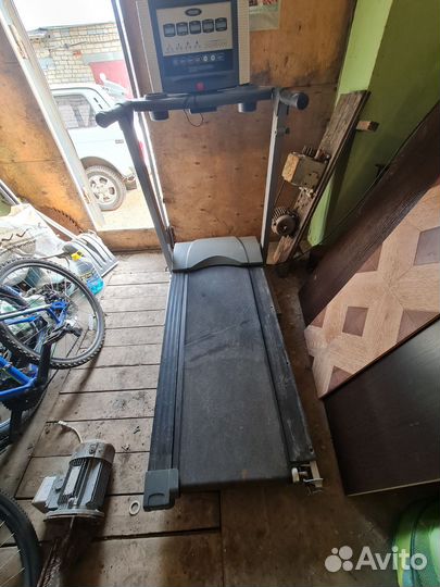 Тренажер беговая дорожка сломан