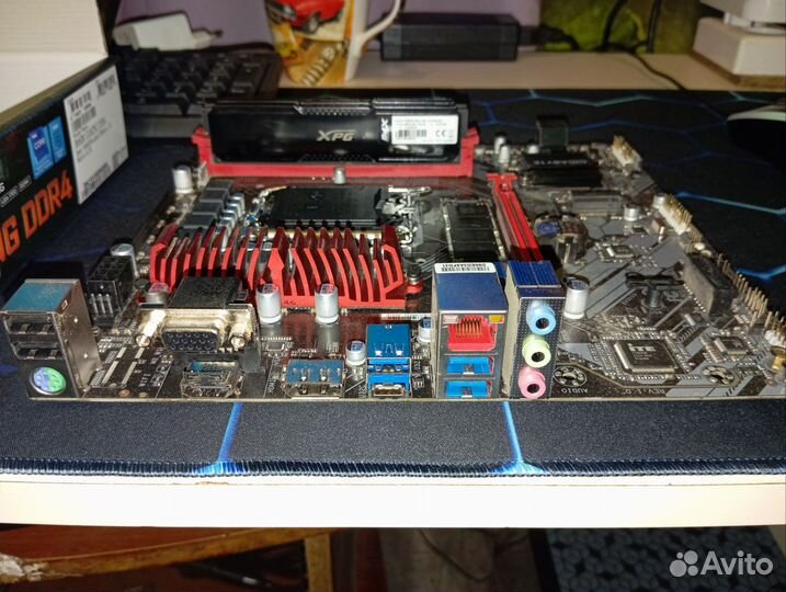 Материнская плата