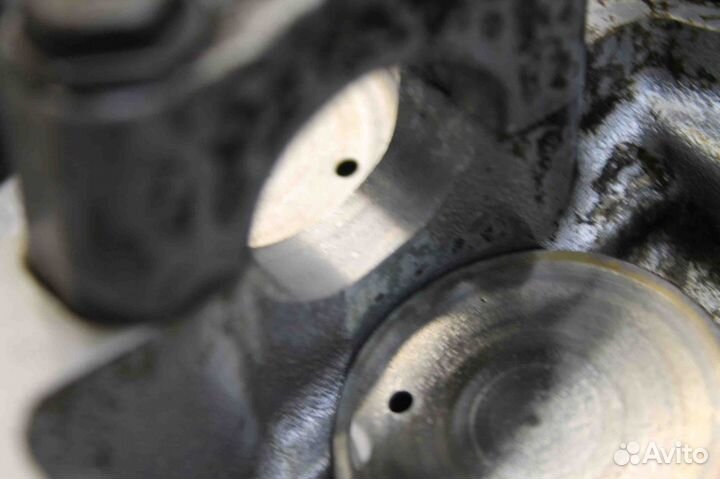 Головка блока цилиндров правая Infiniti M35