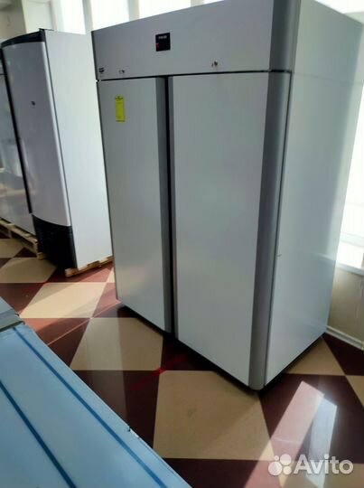 Холодильный шкаф Polair