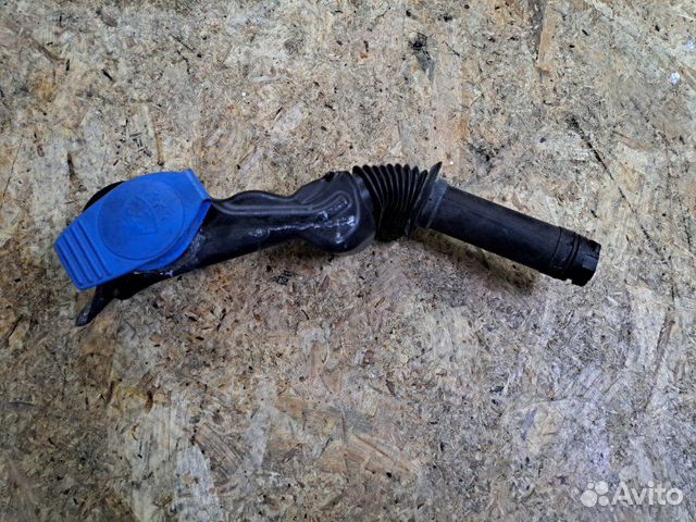 Горловина бачка стеклоомывателя Audi A6 C6 4F AUK