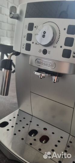 Кофемашина delonghi magnifica s