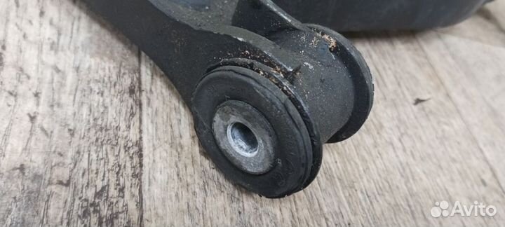 Рычаг передний VW Skoda 1K0407151BD