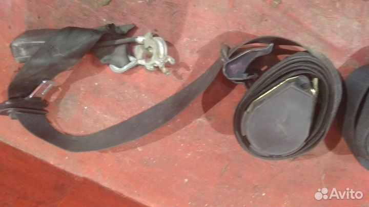 Ремень безопасности задний левый/пр.Мерседес W210