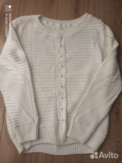 Свитер женский