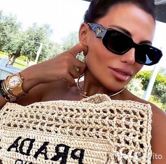 Солнцезащитные очки женские prada