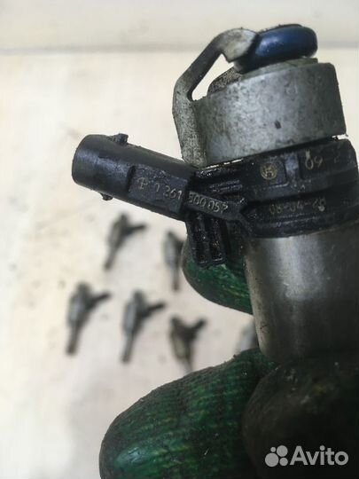 Форсунка топливная пассат Б6 VAG 1.8 2.0 TSI