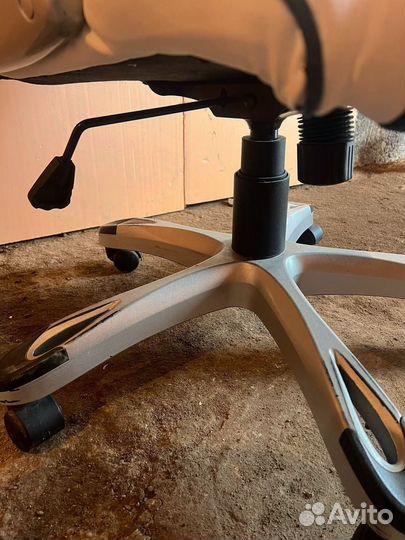 Компьютерное кресло