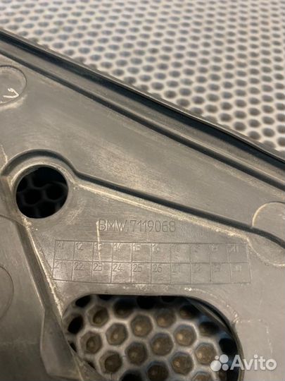 Направляющая стекла двери передняя правая Bmw 335