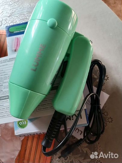 Новый фен складной в коробке,1200 Вт