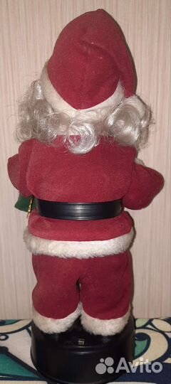 Елочные игрушки и дед мороз