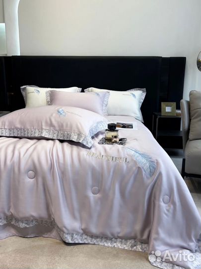 Постельное бельё с шёлковым одеялом ткань сатин