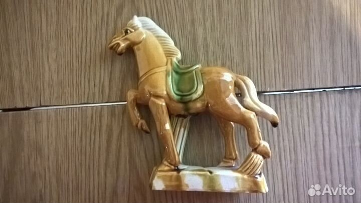 Кони,лошади. Обливная керамика СССР,петушок,олень