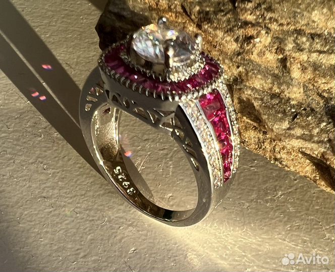 Серебряное кольцо