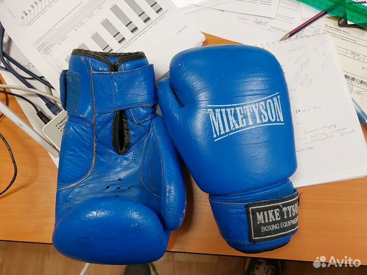 Боксерские перчатки