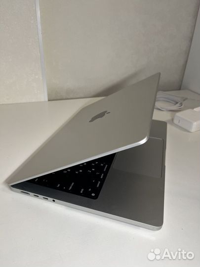 Apple macbook pro 14 m3