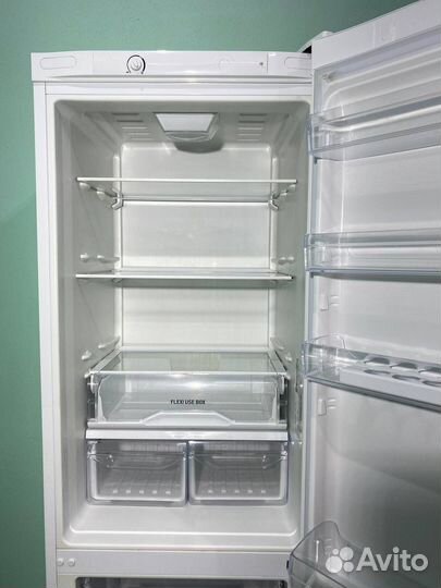 Холодильник indesit