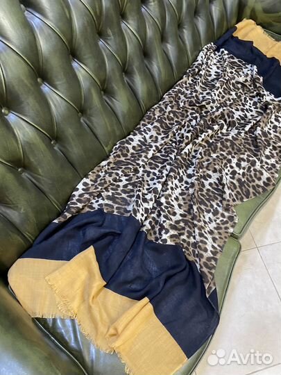 Палантин широкий Dolce Gabbana Италия шерсть