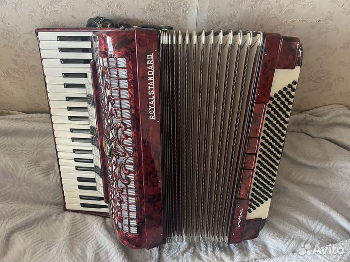 Аккордеон Royal Standard Montana