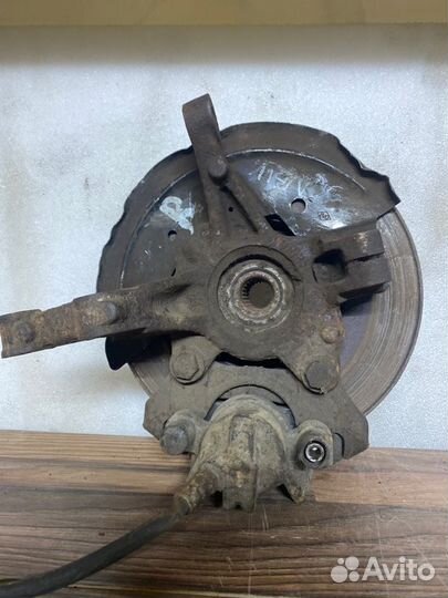 Кулак поворотный передний правый Renault Logan 2