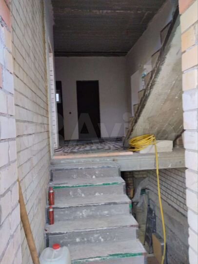 Коттедж 316 м² на участке 10 сот.