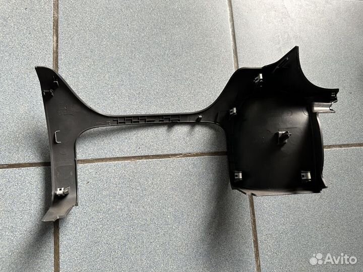 Накладка торпедо под рулевой колонкой Дастер