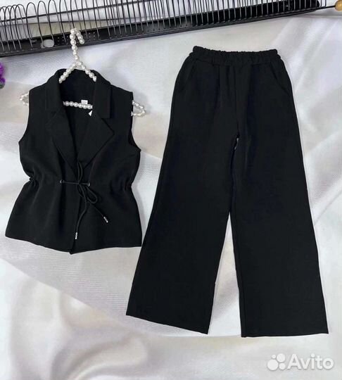 Костюм школьный новый