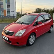 Toyota Corolla Verso 1.8 MT, 2002, 240 000 км, с пробегом, цена 300 000 руб.