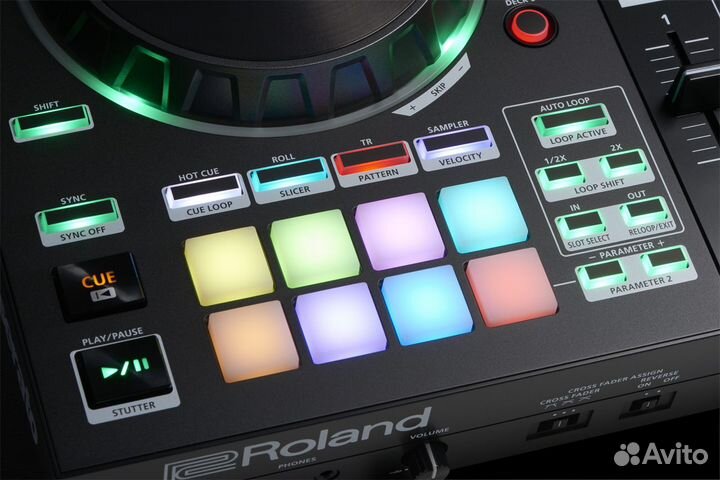 DJ контроллер Roland DJ-505