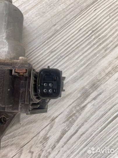 Стеклоподъемник задний левый Nissan Teana j32