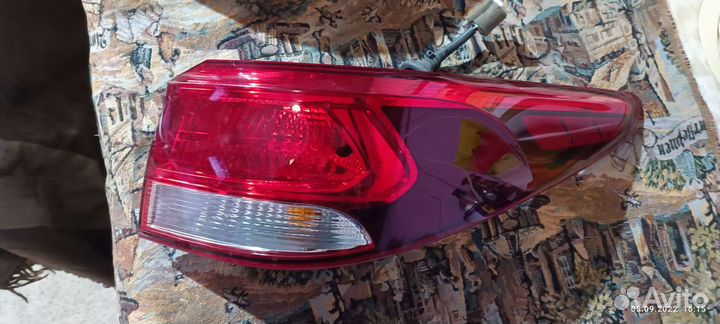 Фонарь на kia rio4 наружний