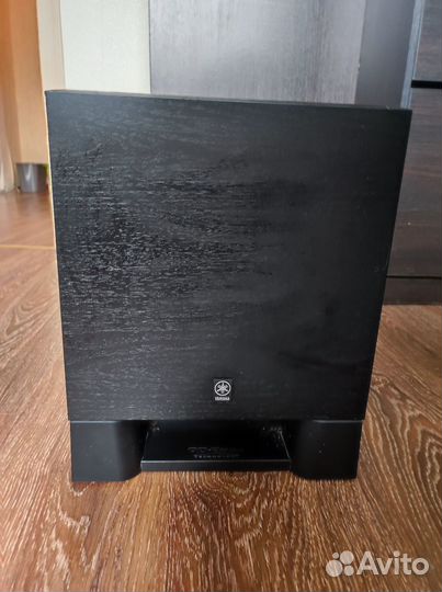 Активный сабвуфер Yamaha