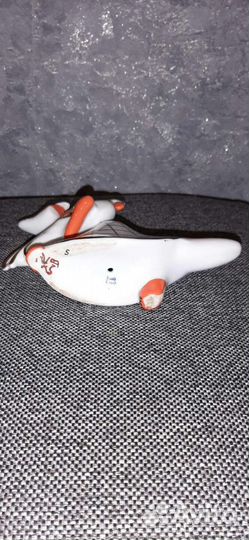 Фарфоровая стотуетка времён СССР Лисса и петух