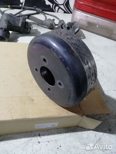 Шкив помпы Mercedes-Benz S-Class W220