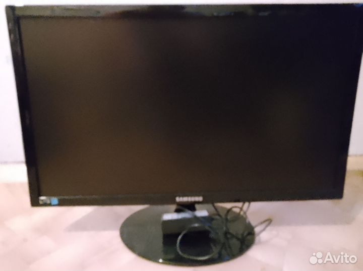 Монитор для компьютера LG 24 дюйма