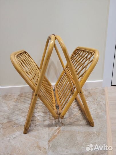 Подставка для газет и журналов